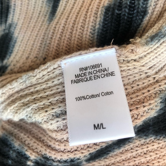 NWT YOUNG FABULOUS AND BROKE Distressed Cameron Oversized Turtleneck Sweater M/L - Picture 4 of 8